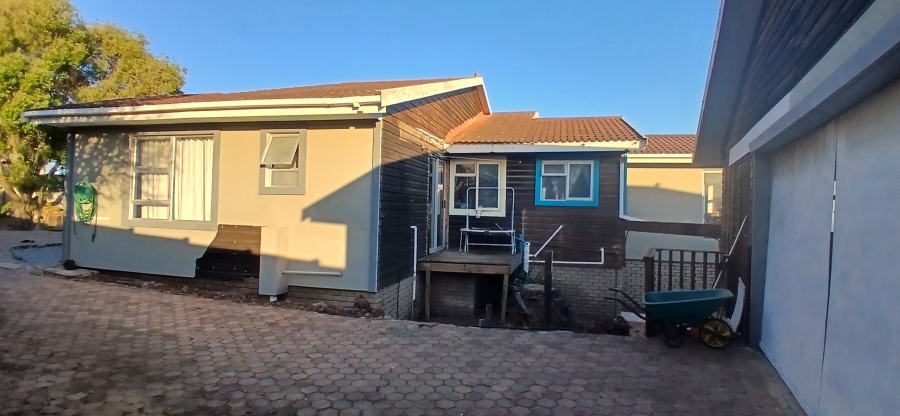 3 Bedroom Property for Sale in Dana Bay Western Cape